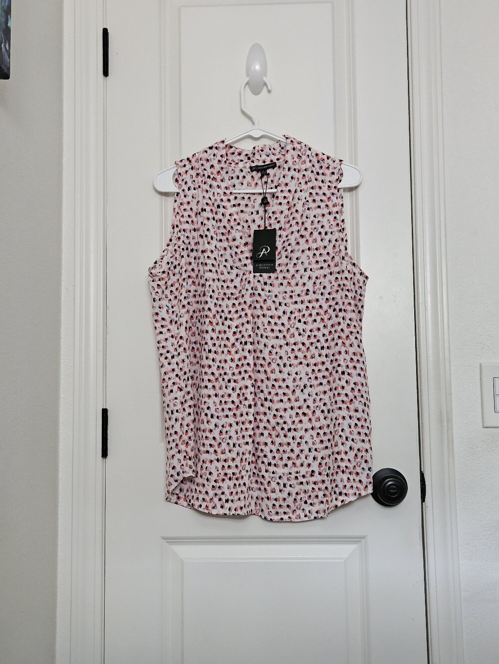 NWT Adrianna Papell Confetti Dot Sleeveless Blouse L